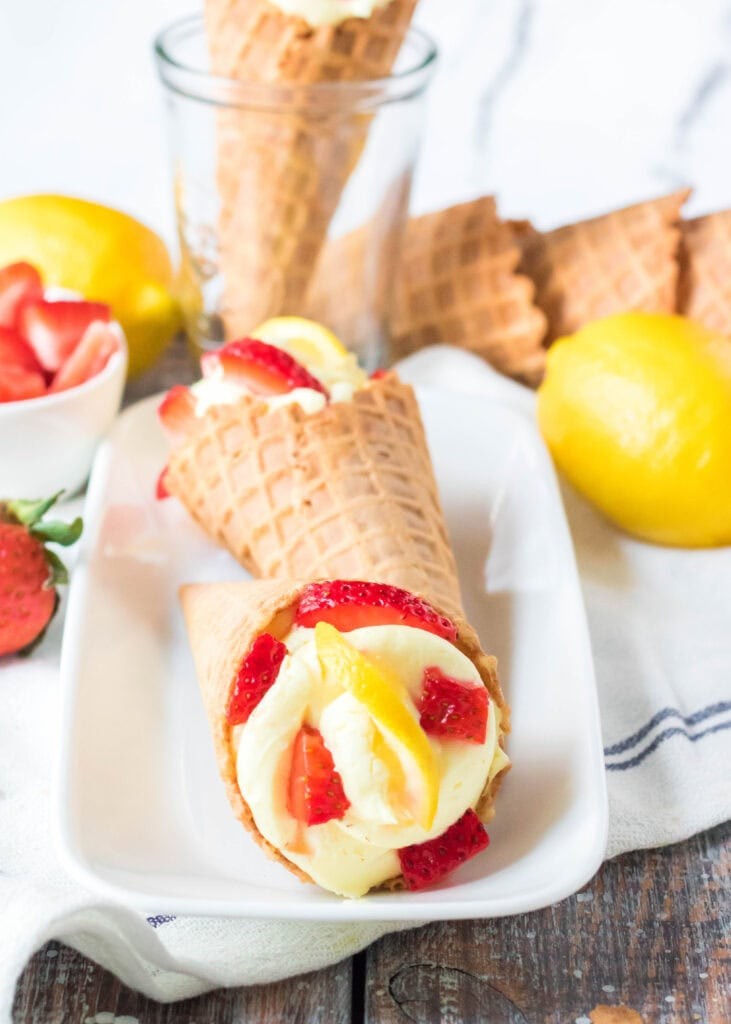 Limonlu Cheesecake Külahları: Yaz Günlerinin Serinleten Lezzeti